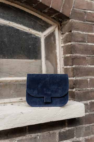 La Flor Tas Flora Suede - Donkerblauw