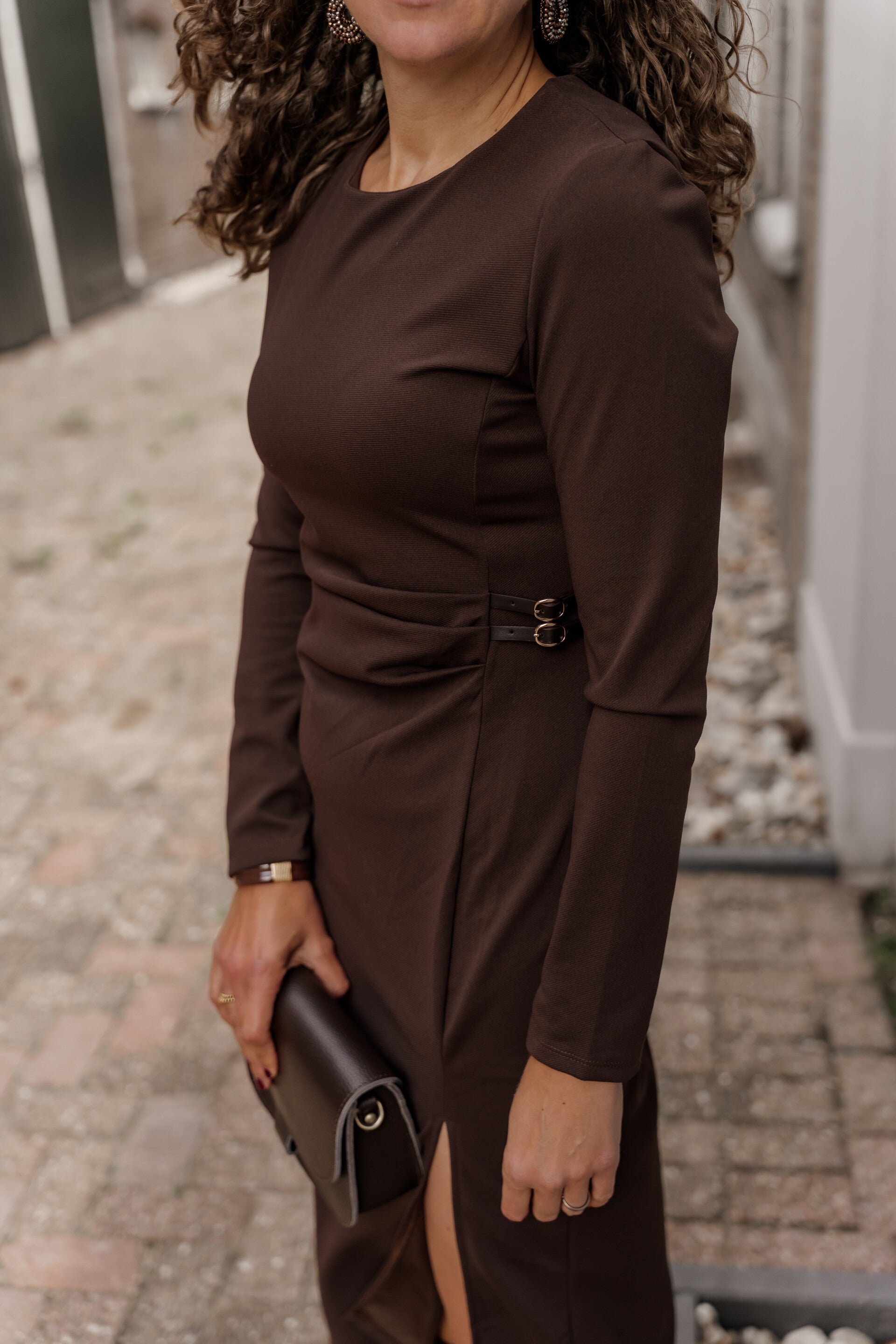 La Flor getailleerde jurk split - choco