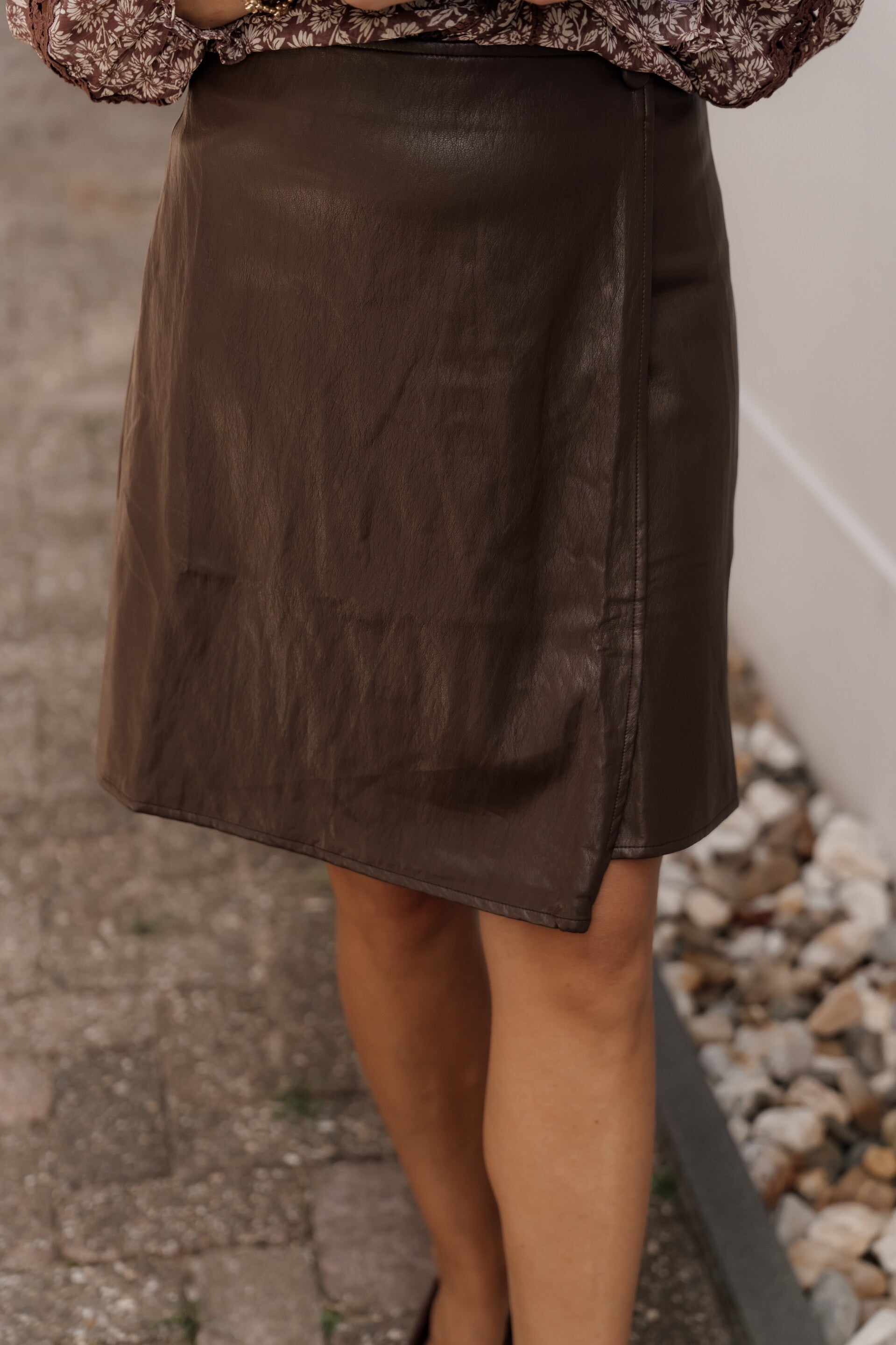 La Flor leather look rok - bruin