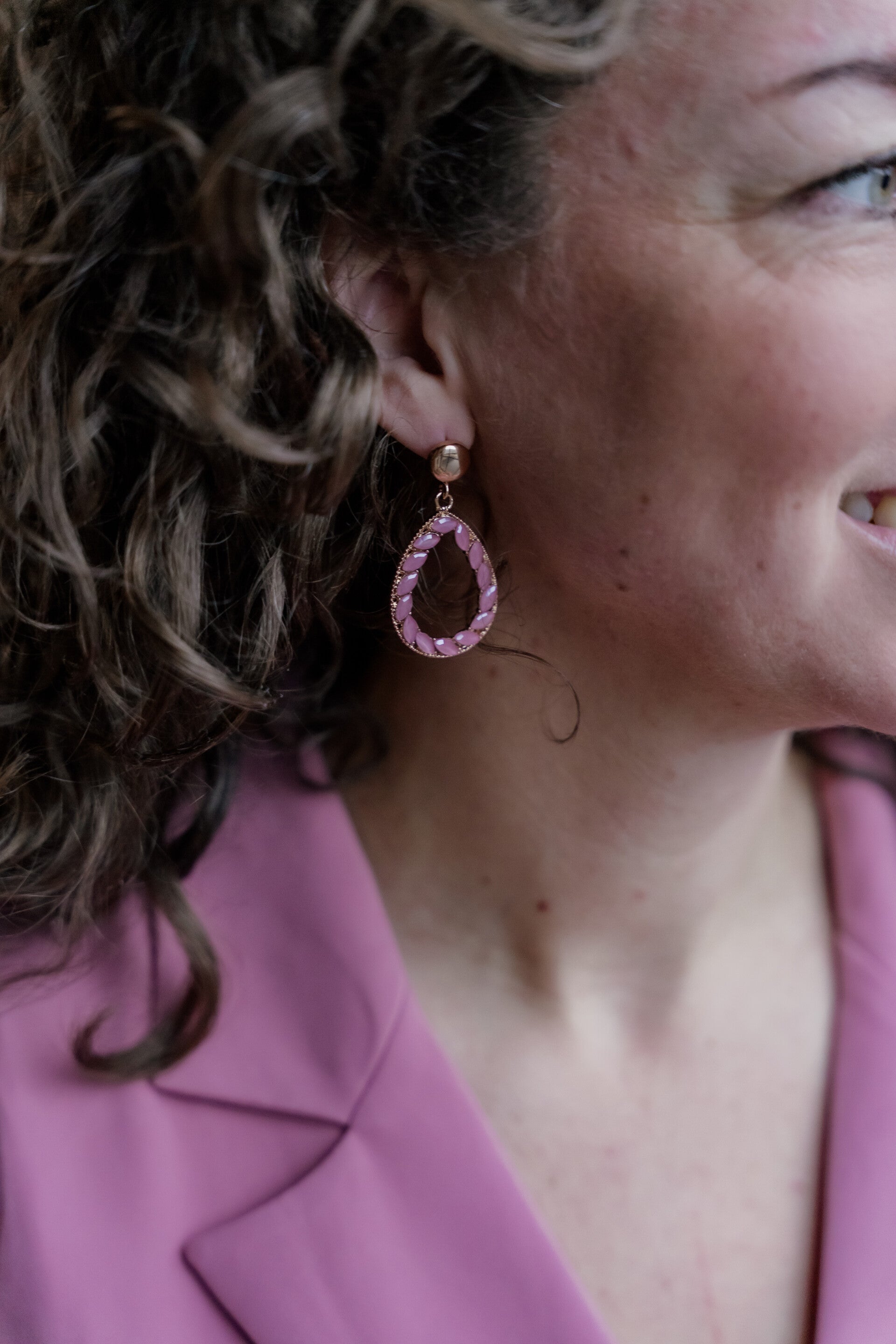 La Flor oorbellen ovaal roze