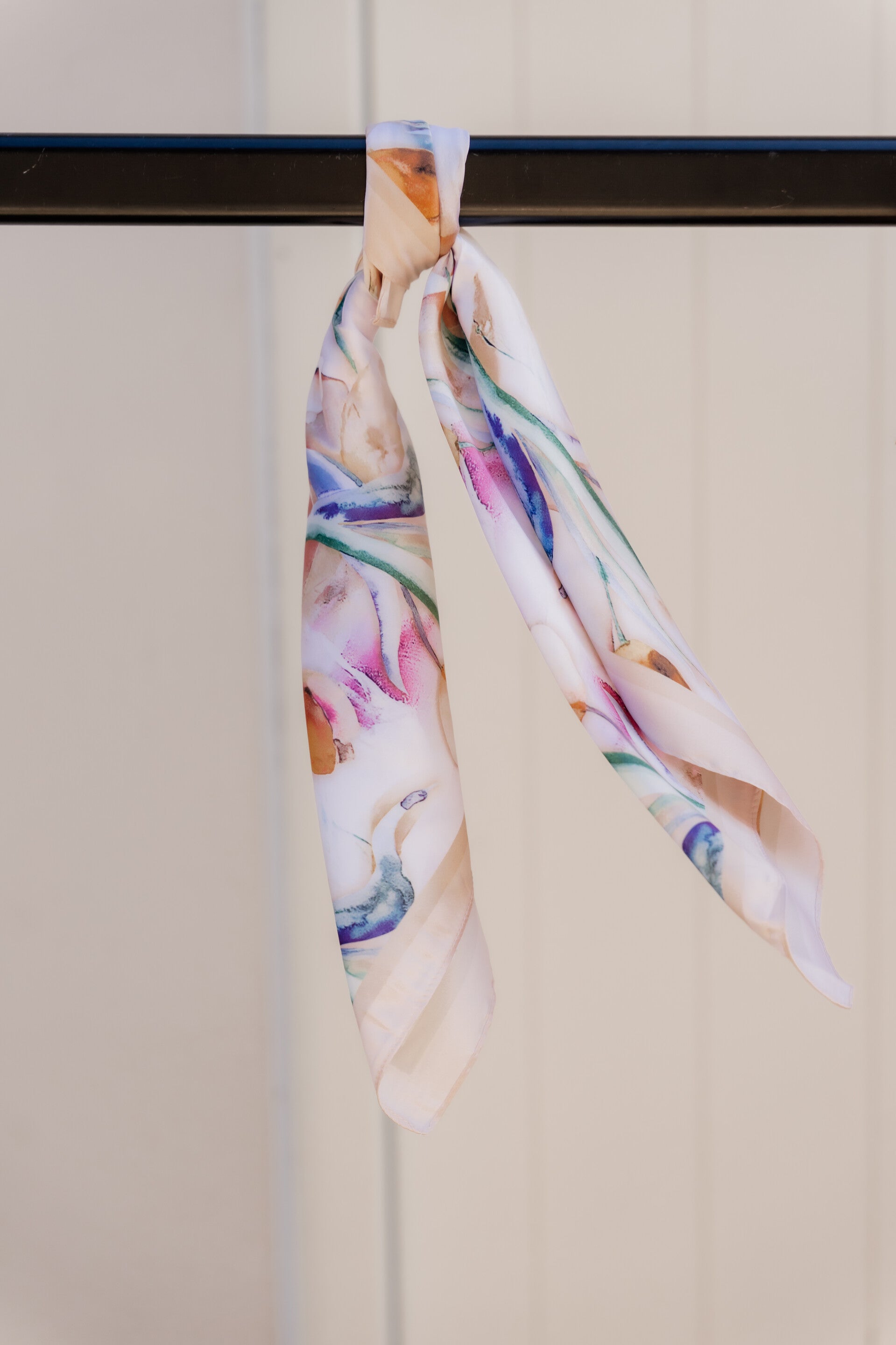 La Flor sjaaltje bloemenprint beige-meerkleurig