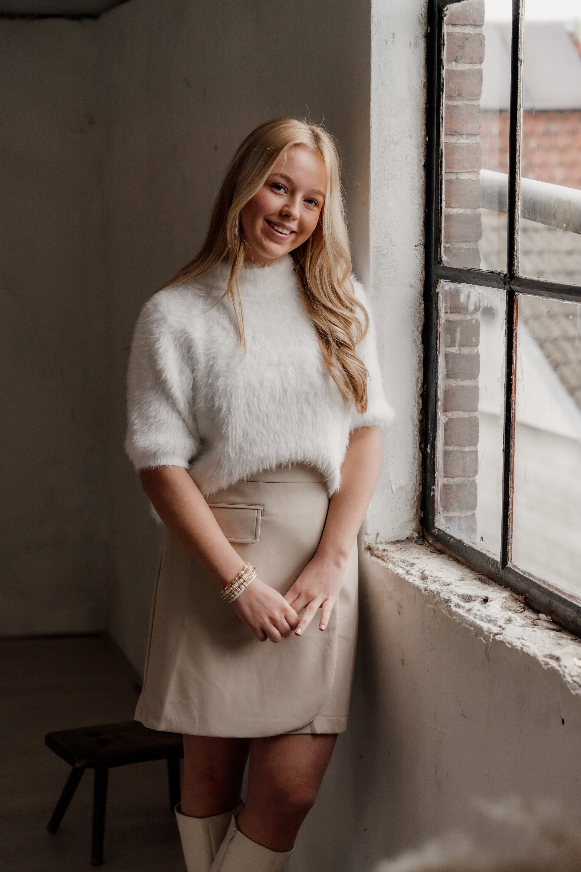 La Flor fluffy top korte mouw - off white