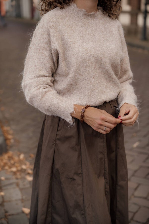 La Flor fluffy trui - licht taupe