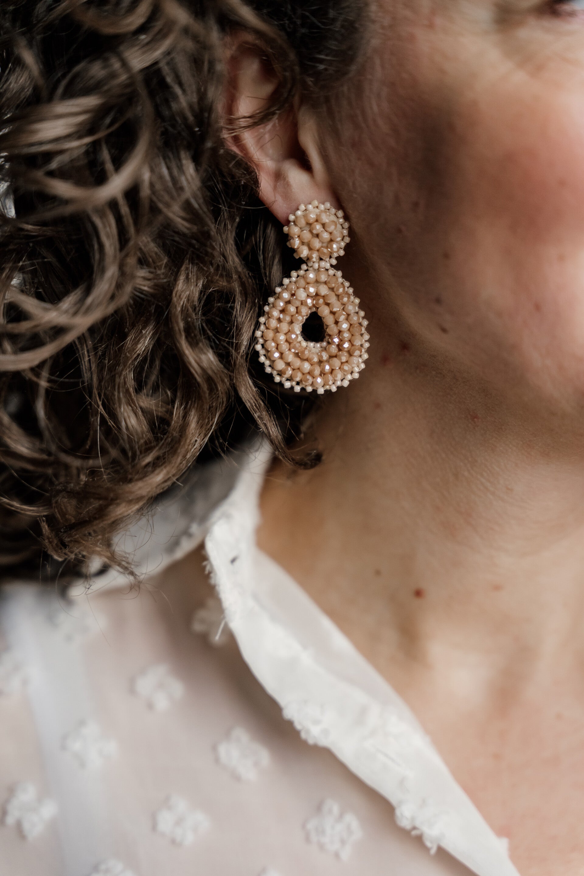 La Flor oorbellen miyuki beads beige