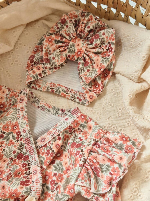 Turbanmutsje met strikje *Herfst bloemetjes *