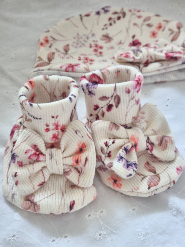 Slofjes rib met strikje *Spring flowers*