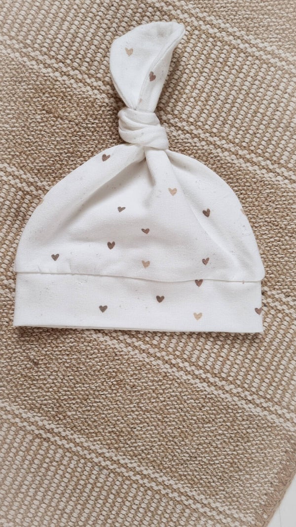 Knoopmutsje *Little Heart*