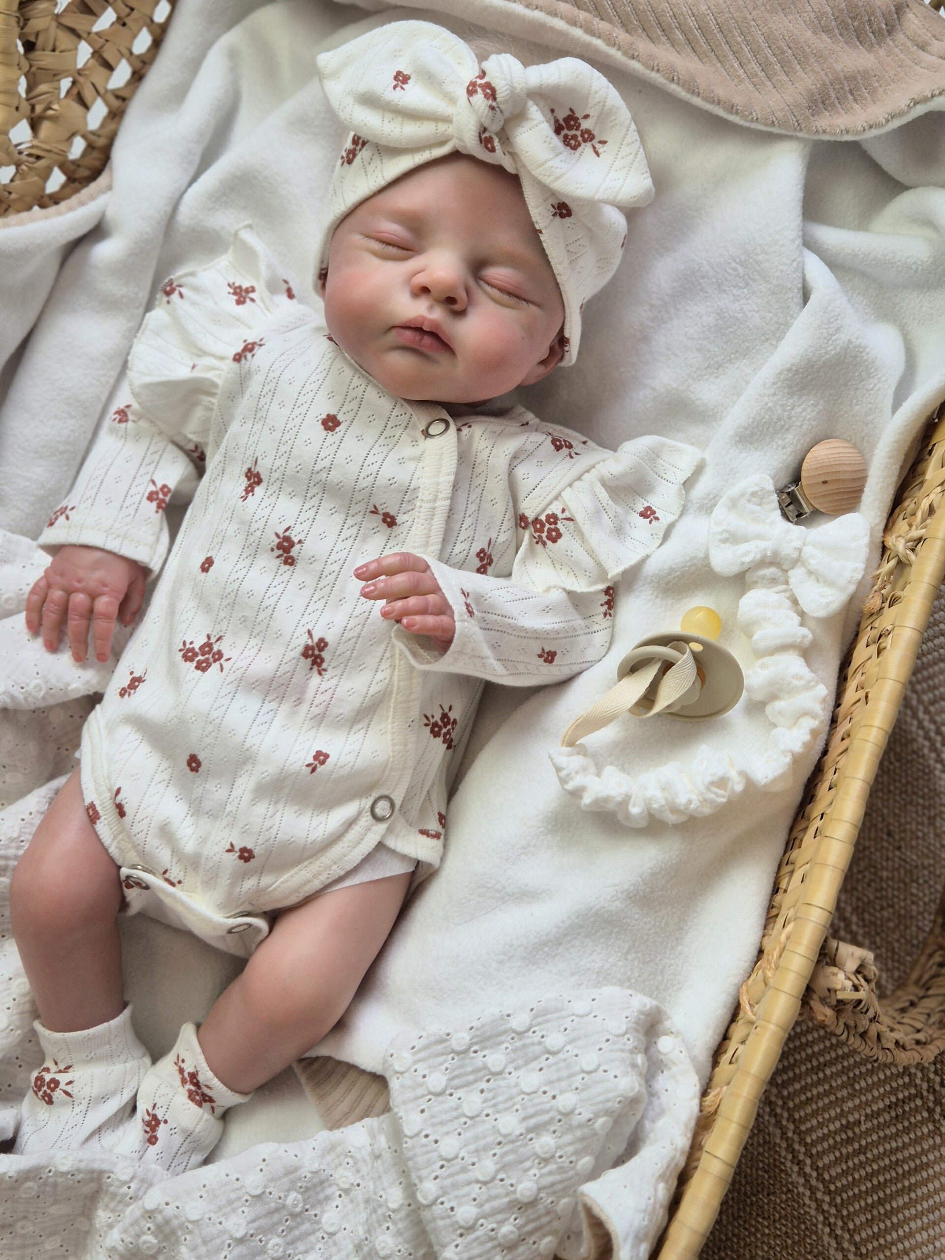 Overslagromper ruffle ajour pointelle *Bloempje*