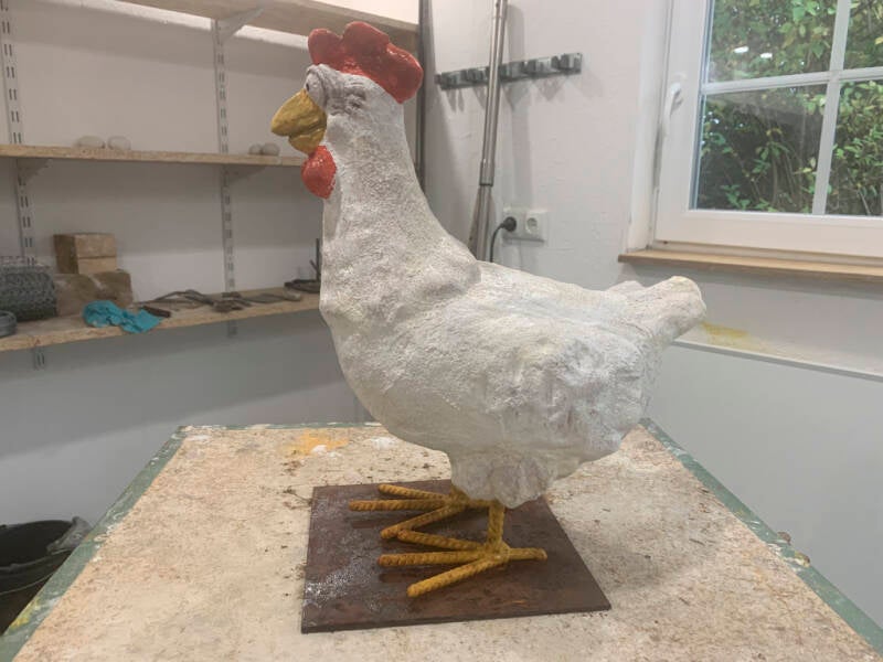 Das Bergmannshuhn entsteht, Bemalung mit Acrylfarbe 1