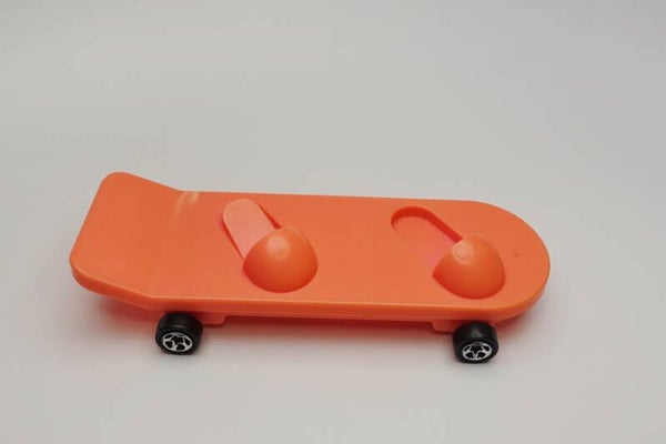 1996 Barbie und Ginger Skateboard