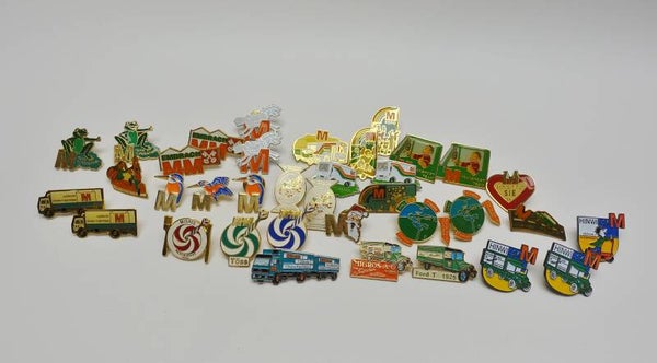 Grosses Migros Pin Set