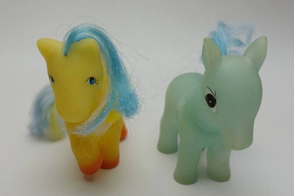 Fakie Ponies die im dunklen leuchten