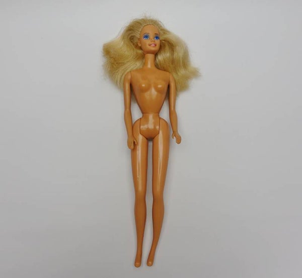 1992 Fashion Play #2370 Barbie