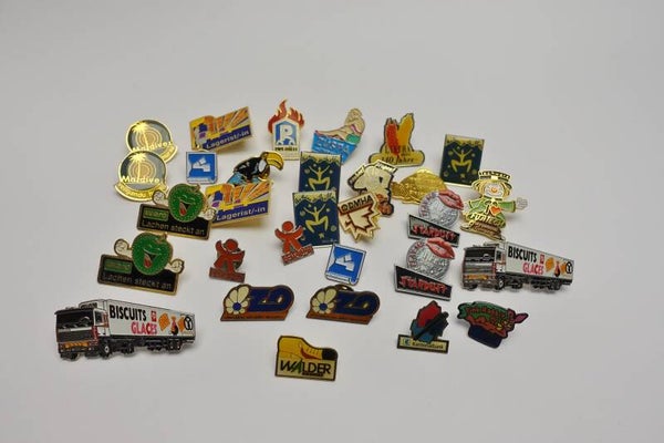 Grosses Pin-Set Werbung
