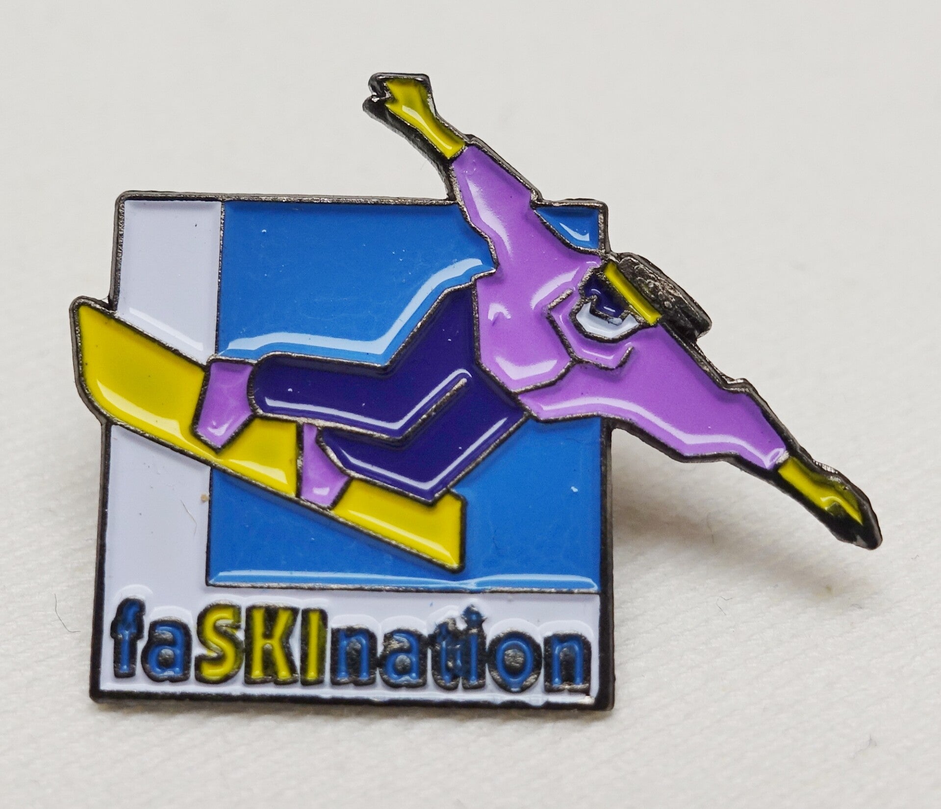 faSKInation Pin