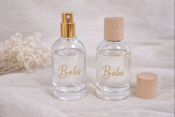 spray met huisparfum + sticker | 18 stuks