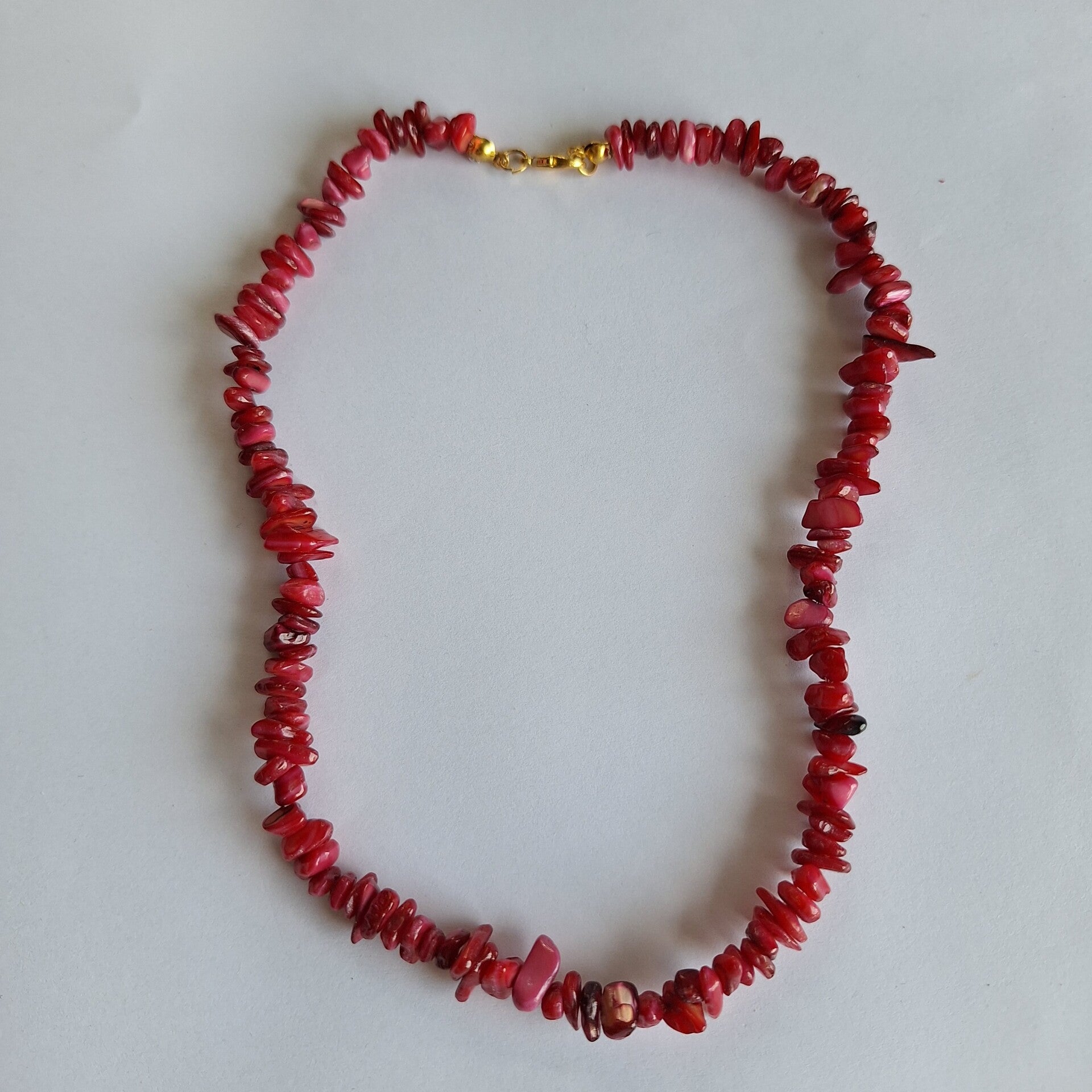 Rode steentjes ketting