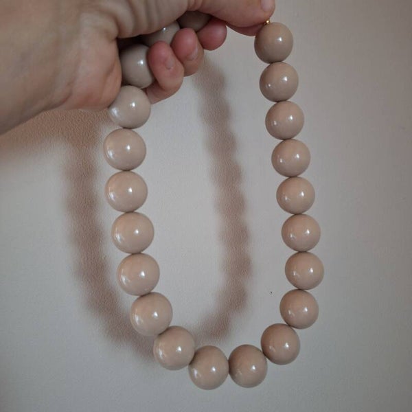 Taupe / beige bubbel ketting 20 mm