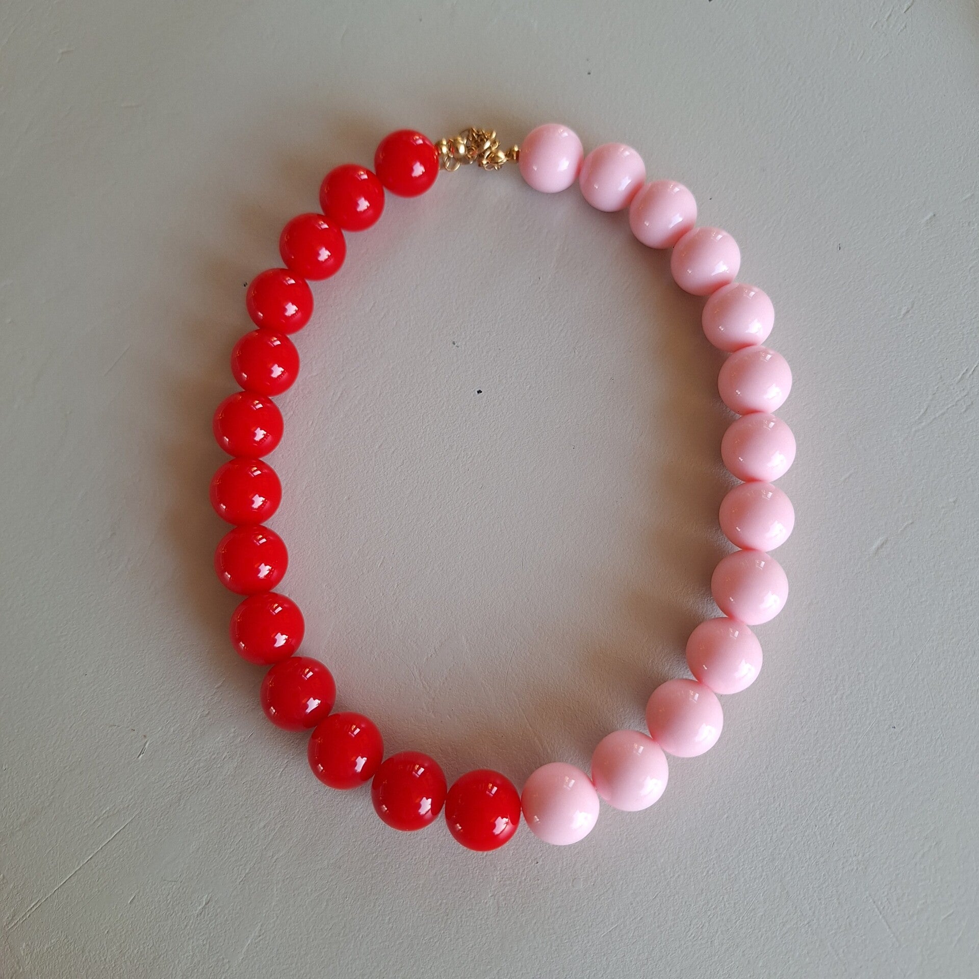 Roze rode bubbel ketting