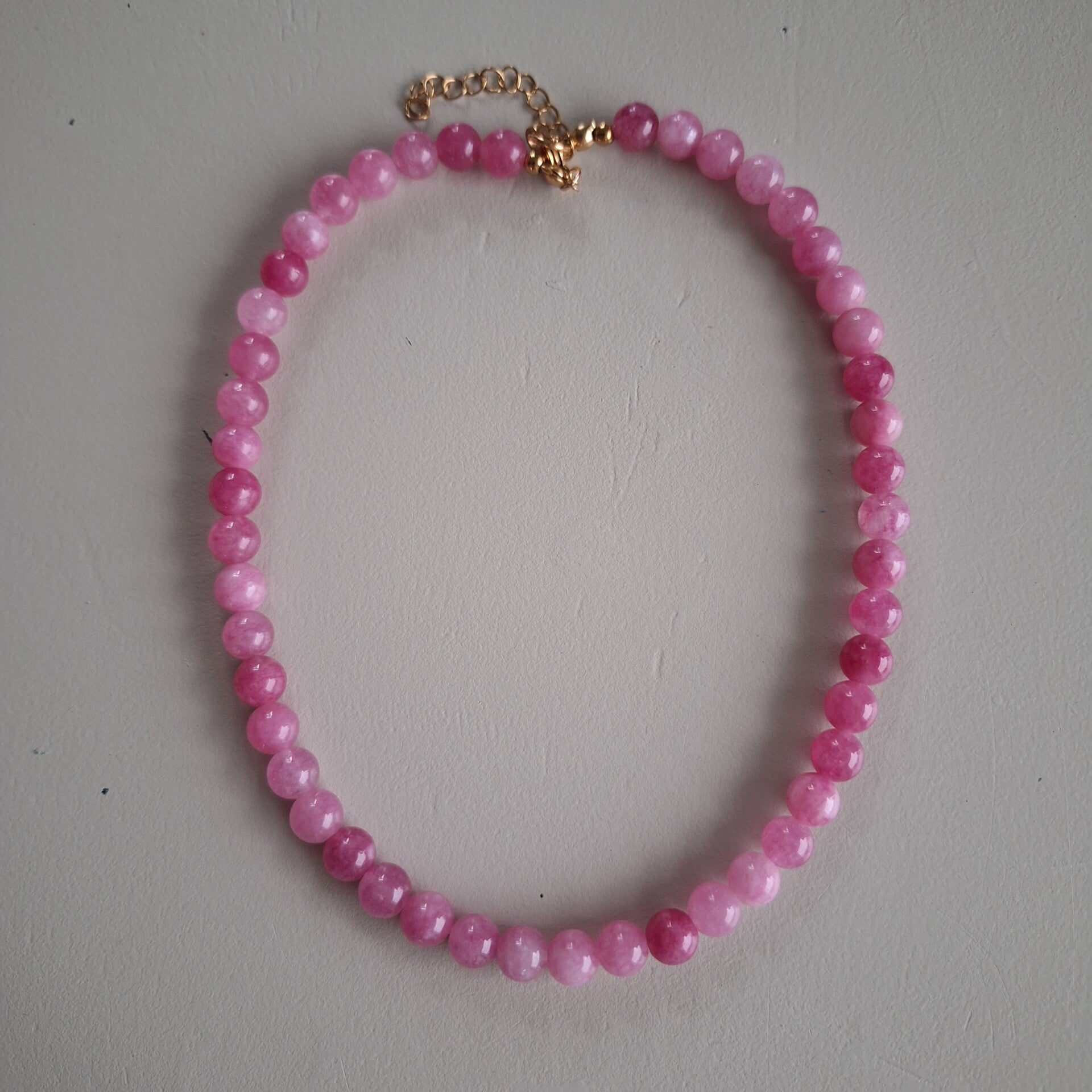 Roze natuursteen ketting