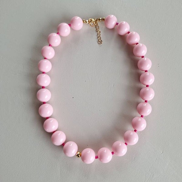 Roze bubbel ketting