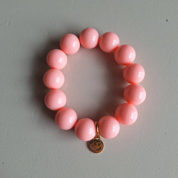 Zalmroze armband met smiley