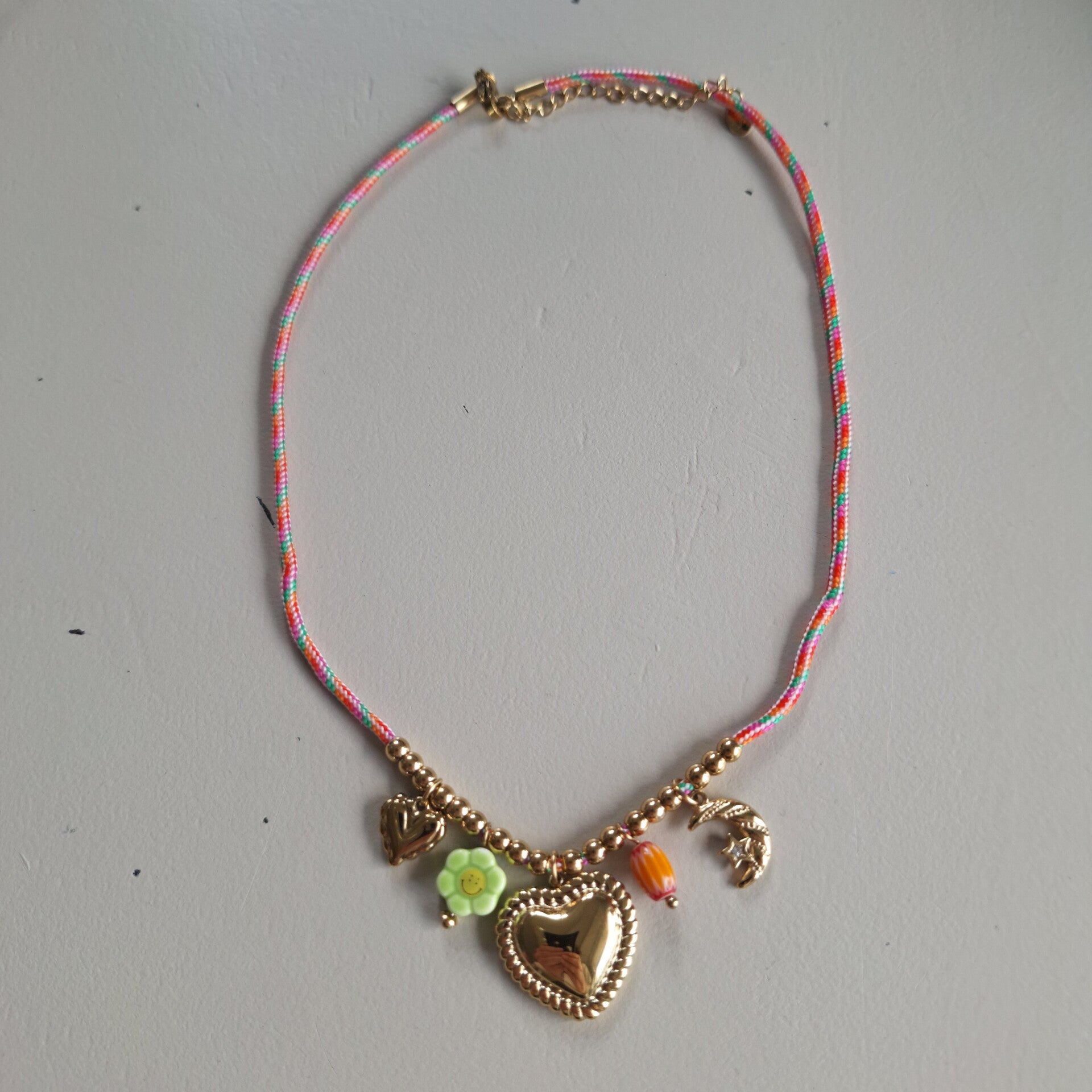Touw ketting met bedels