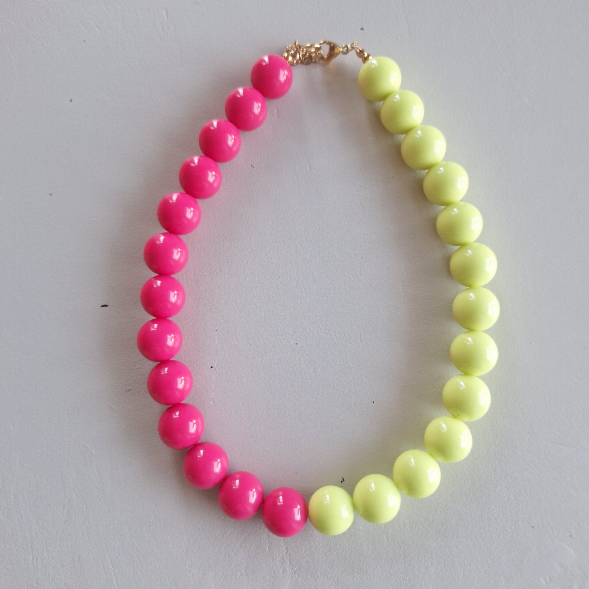 Roze limegroene bubbel ketting
