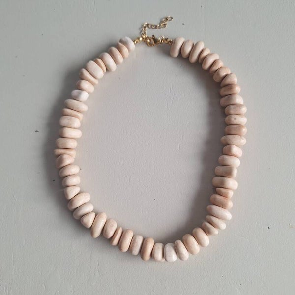 Beige kiezel ketting
