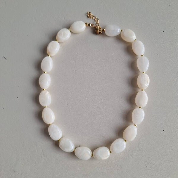 Gebroken witte nugget kralen ketting