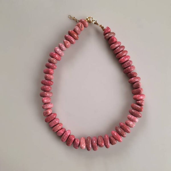 Roze kiezel ketting