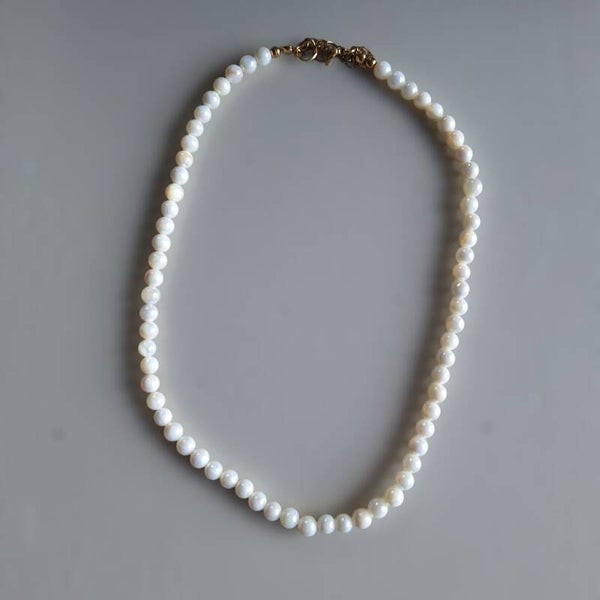 Parel schelpjes ketting M