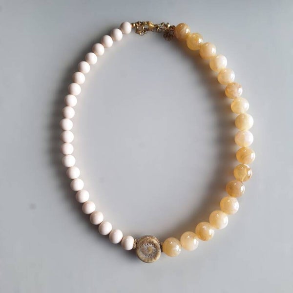 Ketting desert sun
