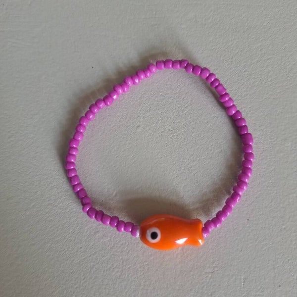 Armbandje visje