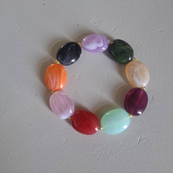 Veelkleurige ovale kralen armband M