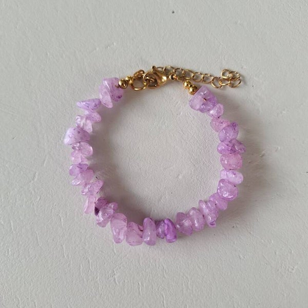 Lila steentjes armband