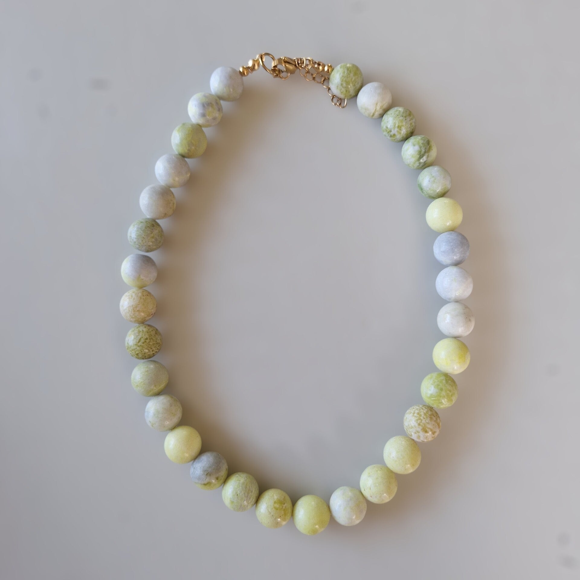 Groen gele natuursteen ketting