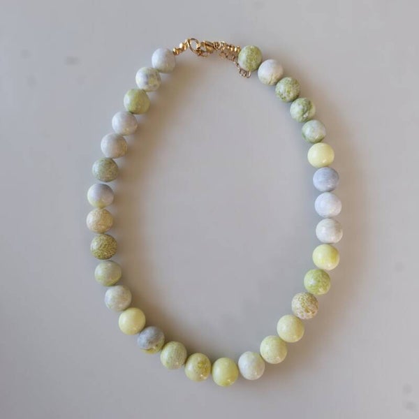Groen gele natuursteen ketting