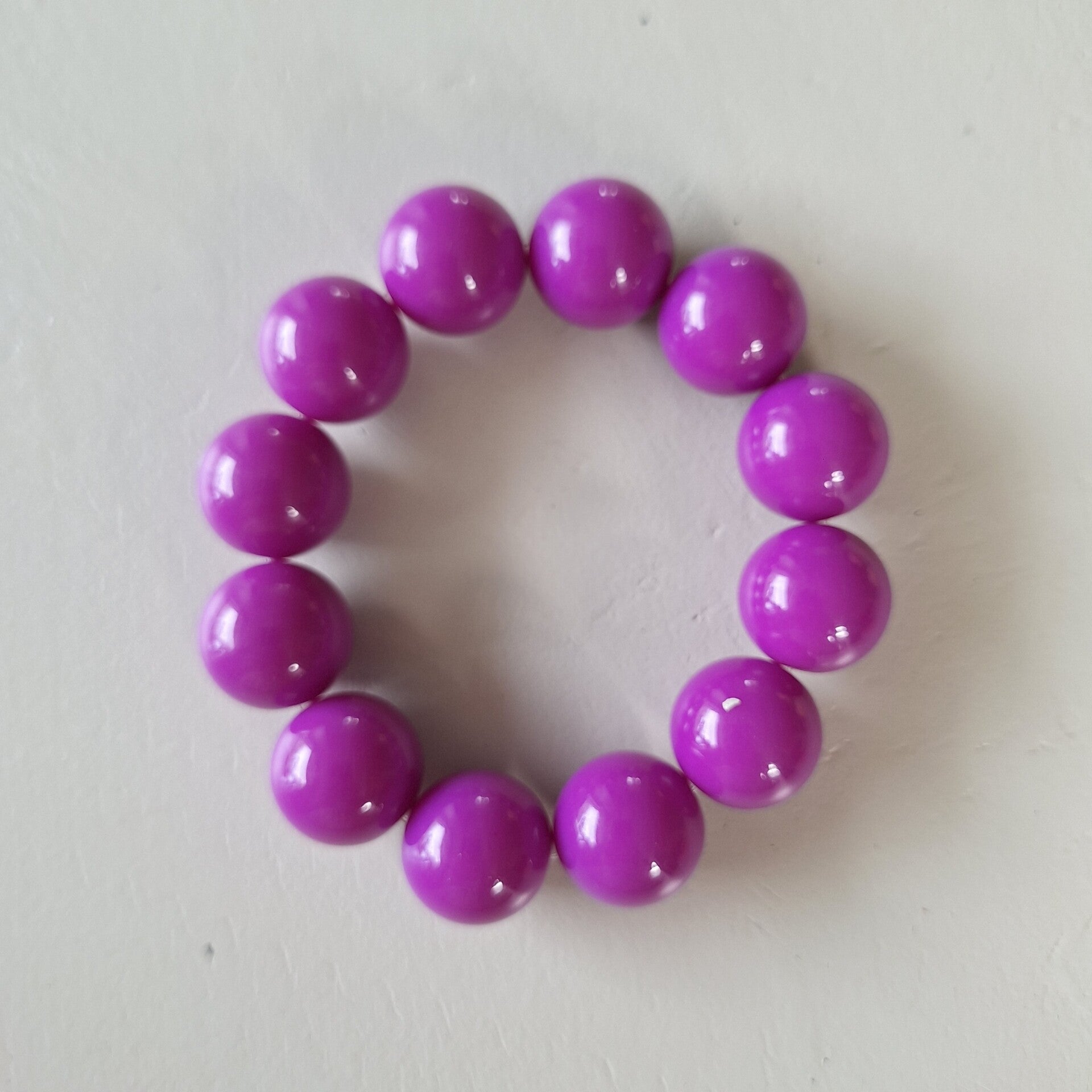 Paarse bubbel armband