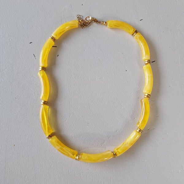 Gele tube ketting