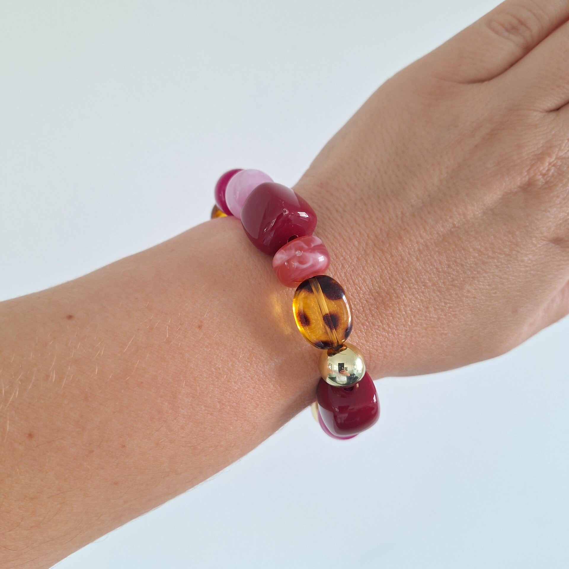 Roze rode funky armband