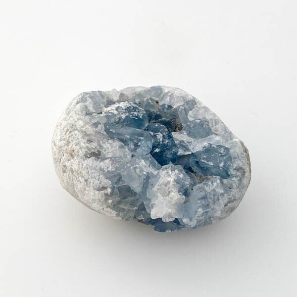 GEODA DE CELESTITA NATURAL