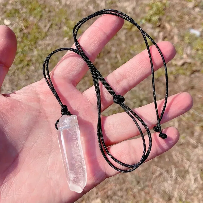 COLGANTE DE PUNTA DE CUARZO CRISTAL EN BRUTO