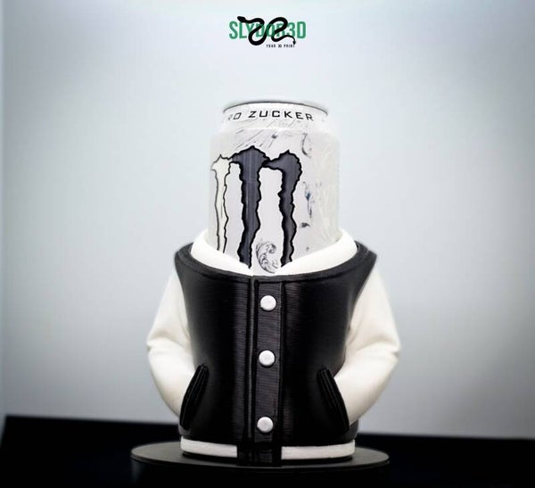 3D-gedruckter Getränkehalter im College-Jacken-Design – Stylischer Becherhalter für Schreibtisch, Büro & Gaming