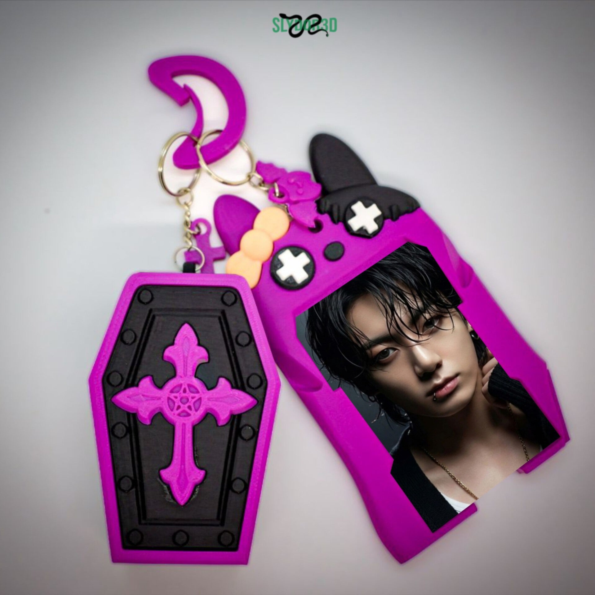K-Pop Photocard Organizer Bad Bunny lila-schwarz | Sarg Behälter Gothic Kawaii
