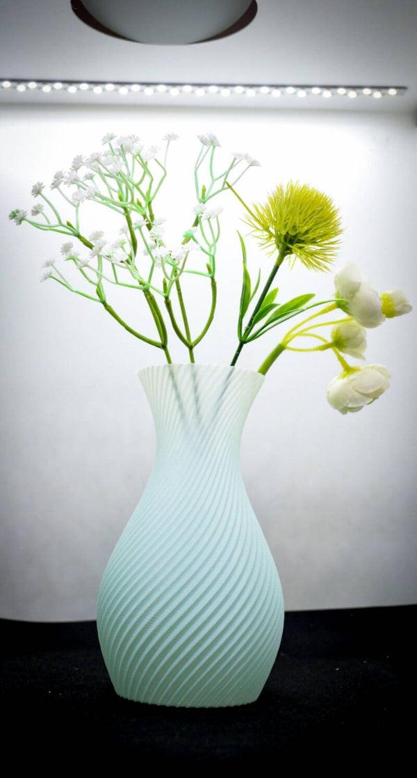 Moderne Blumen Vase Symmetry Twisted – Minimalistisches Twister-Design – Stilvolle Deko für Zuhause