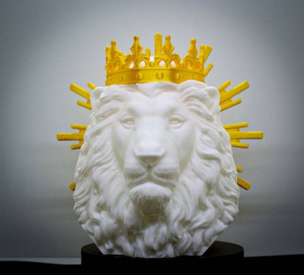 Löwe von Juda Figur mit Krone & goldenem Schein – Christliche Osterdeko aus dem 3D-Drucker zum Hinstellen oder Aufhängen