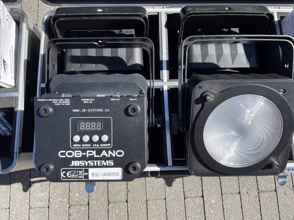 8 x JB systems Cob-Plano LED projector - Bestel of DOE EEN BOD via SMS of Whatsapp op 0475/90.70.71