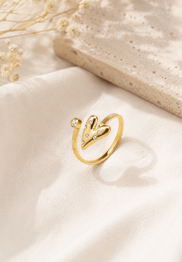 Heart pearl ring