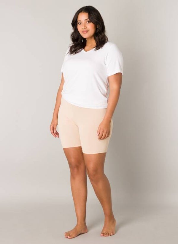 Base Level Curve Yanissa Short (travel) 2 kleuren